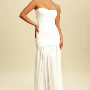 Robe bustier de luxe longue beige volant mousseline