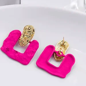 Boucle d’oreille rectangulaire colorées rose