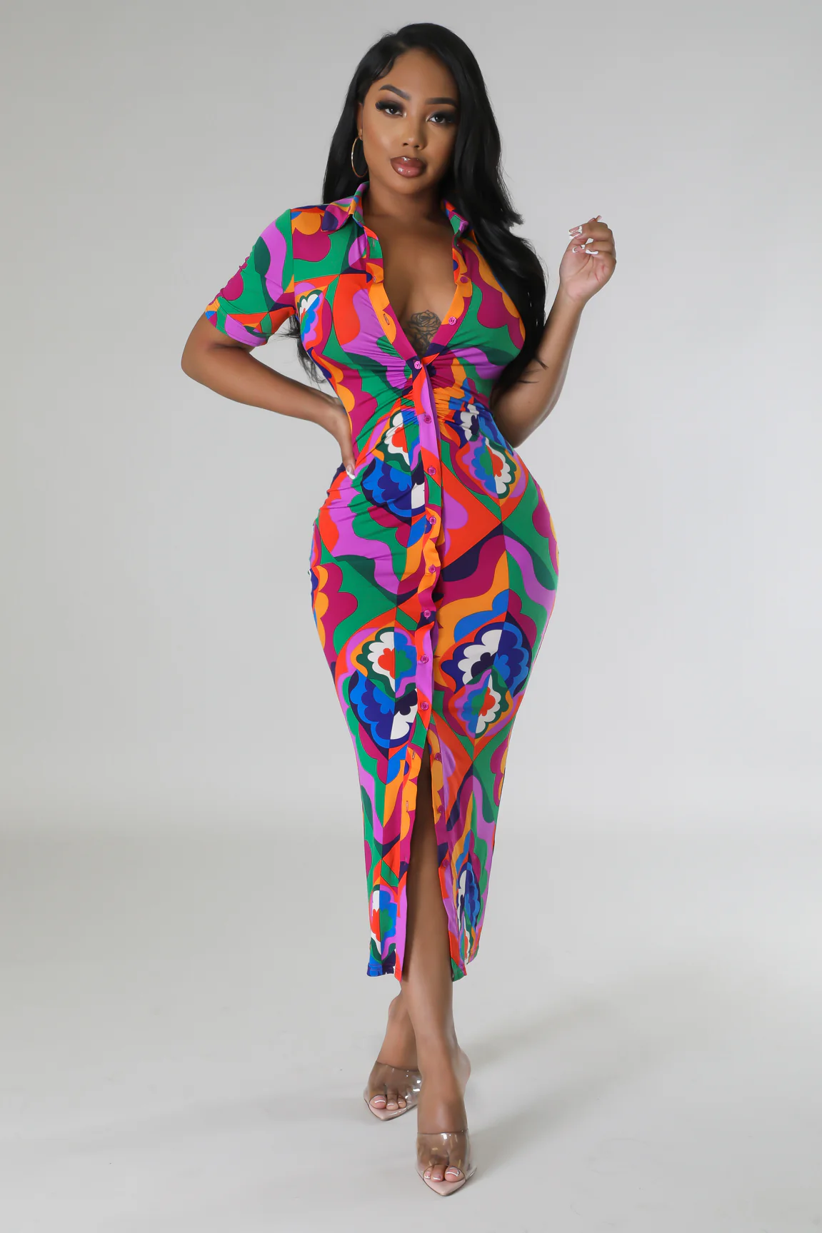 Robe longue moulante manche courte avec des boutons devant Ruché – Image 2