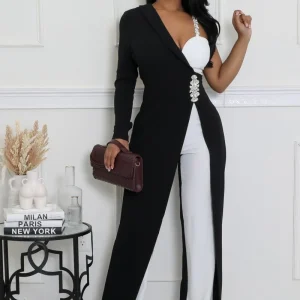 Combinaison extensible noir/blanc décolleté en cœur manche longue