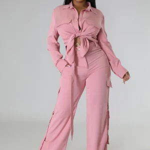 Ensemble deux pièces ADJA chemise rose et pantalon lin style cargo