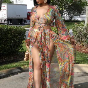 Ensemble deux pièces brassière col V et jupe taille haute ceinture élastique