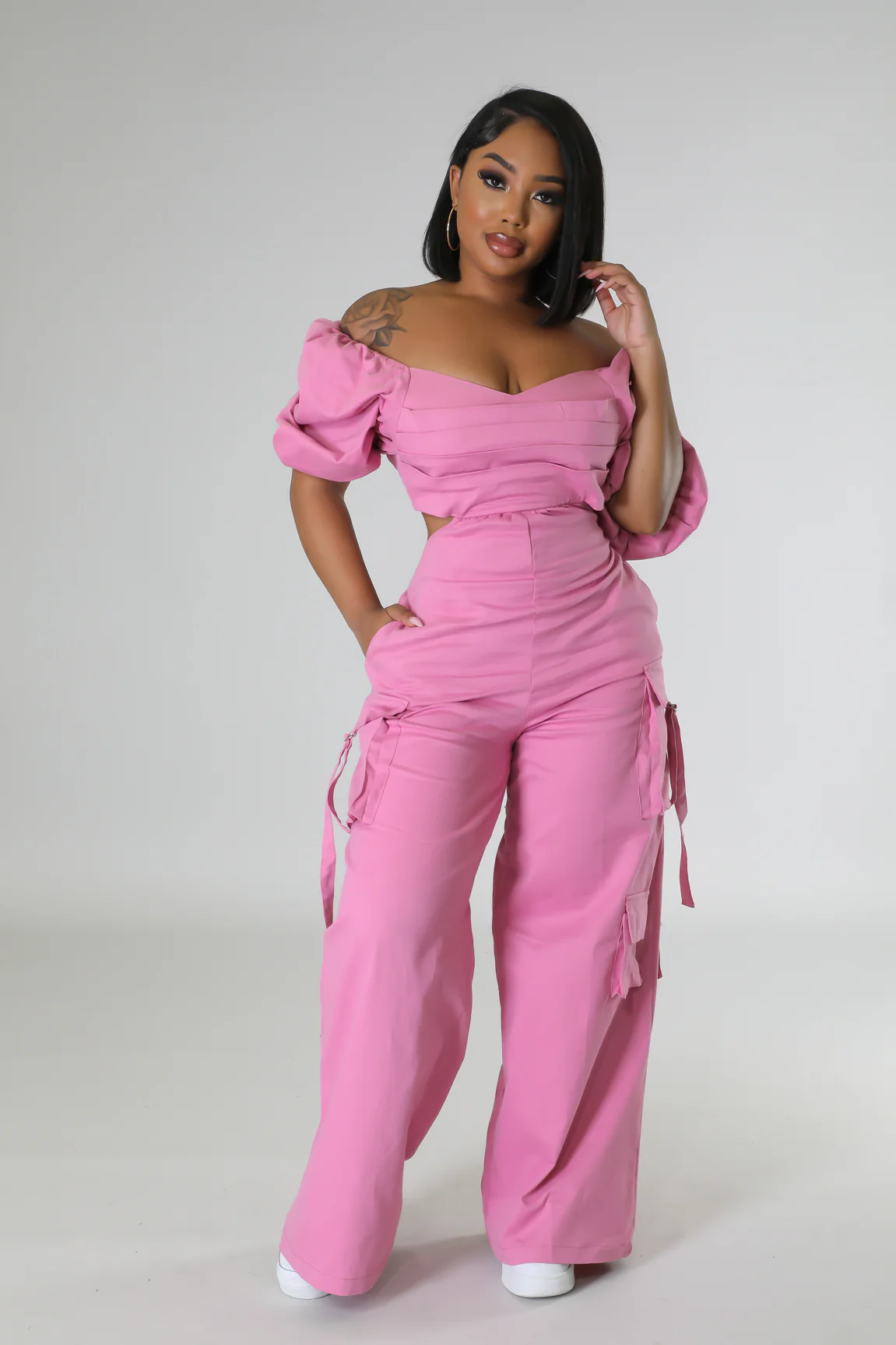 Combinaison semi-stretch col V à manche courte – Image 3