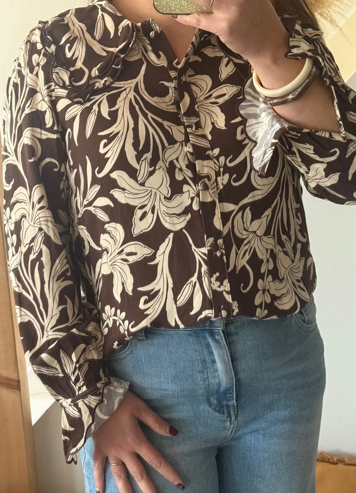 Blouse imprimée chocolat à motifs floraux