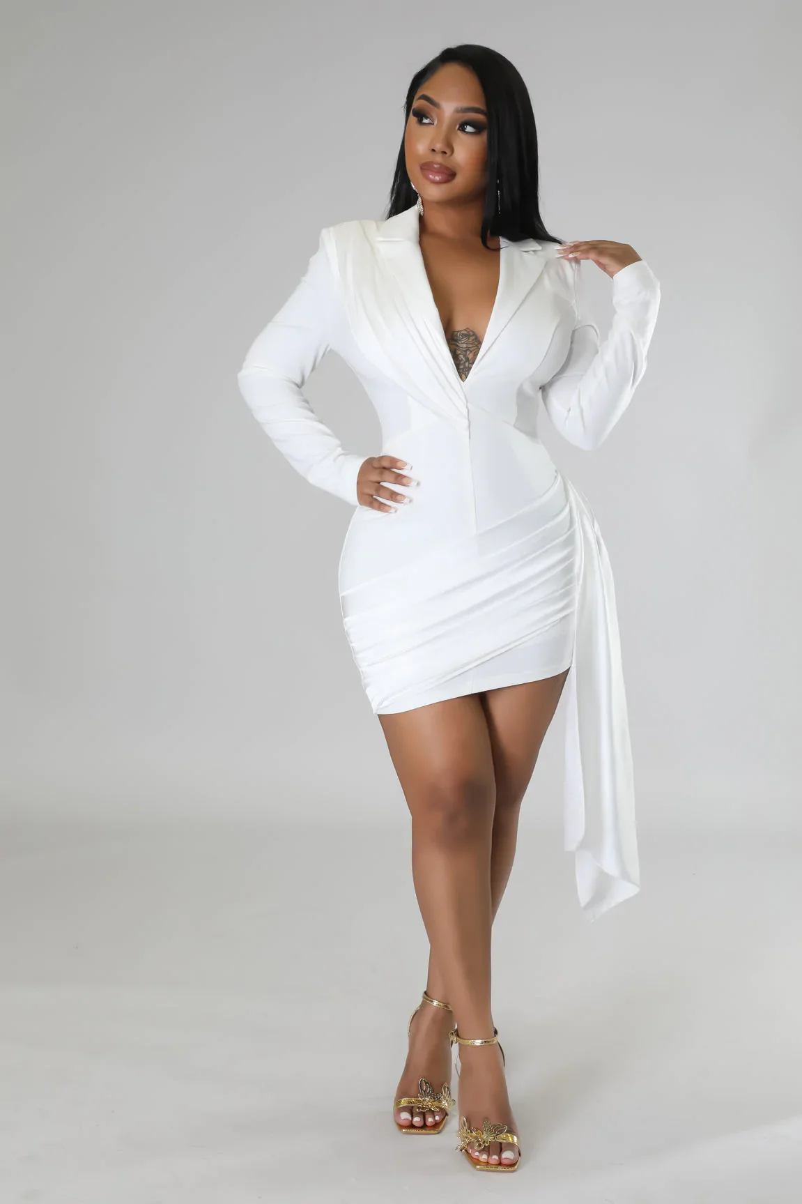 Robe Party courte col V Ruché à manche longue – Image 3