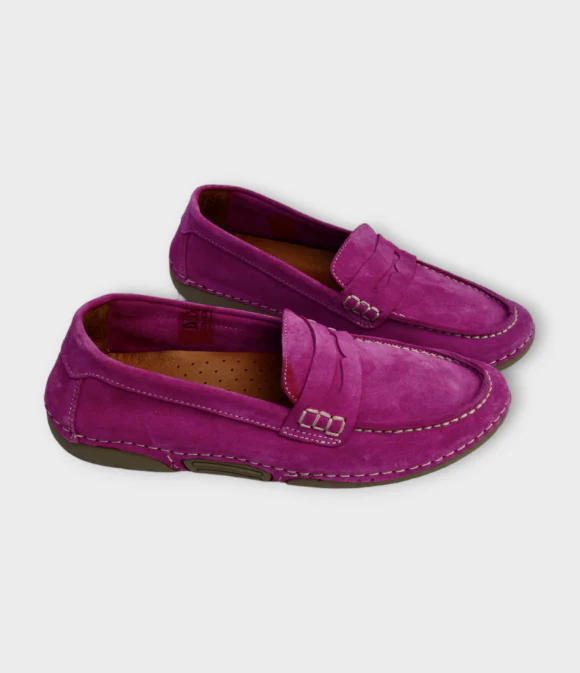 DISPONIBLE EN LIGNE SEULEMENT - TYCHE - MOCASSINS - #56 - MAVIS - FUSHIA SUEDE – Image 3