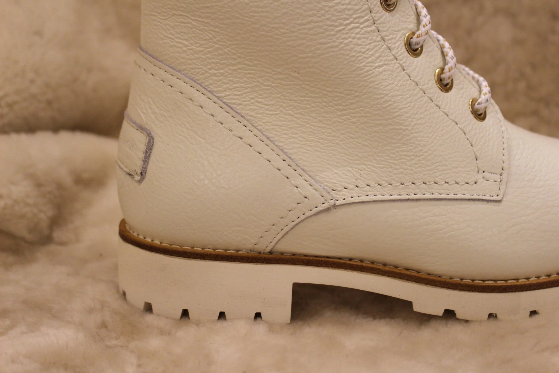 FARA IGLOO TRAVELLING – Image 3