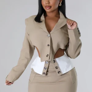 Ensemble jupe veste court à manche longue asymétrique