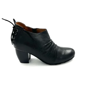 DSPONIBLE EN LIGNE SEULEMENT - L'AMOUR DES PIEDS - PRIOUR - BOTTES À TALONS - BLACK LAMBA