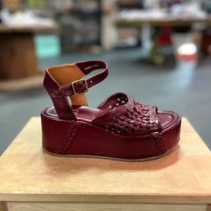 AS98 - SANDALE - B99002-101-6235 - (#83) - RUBINO