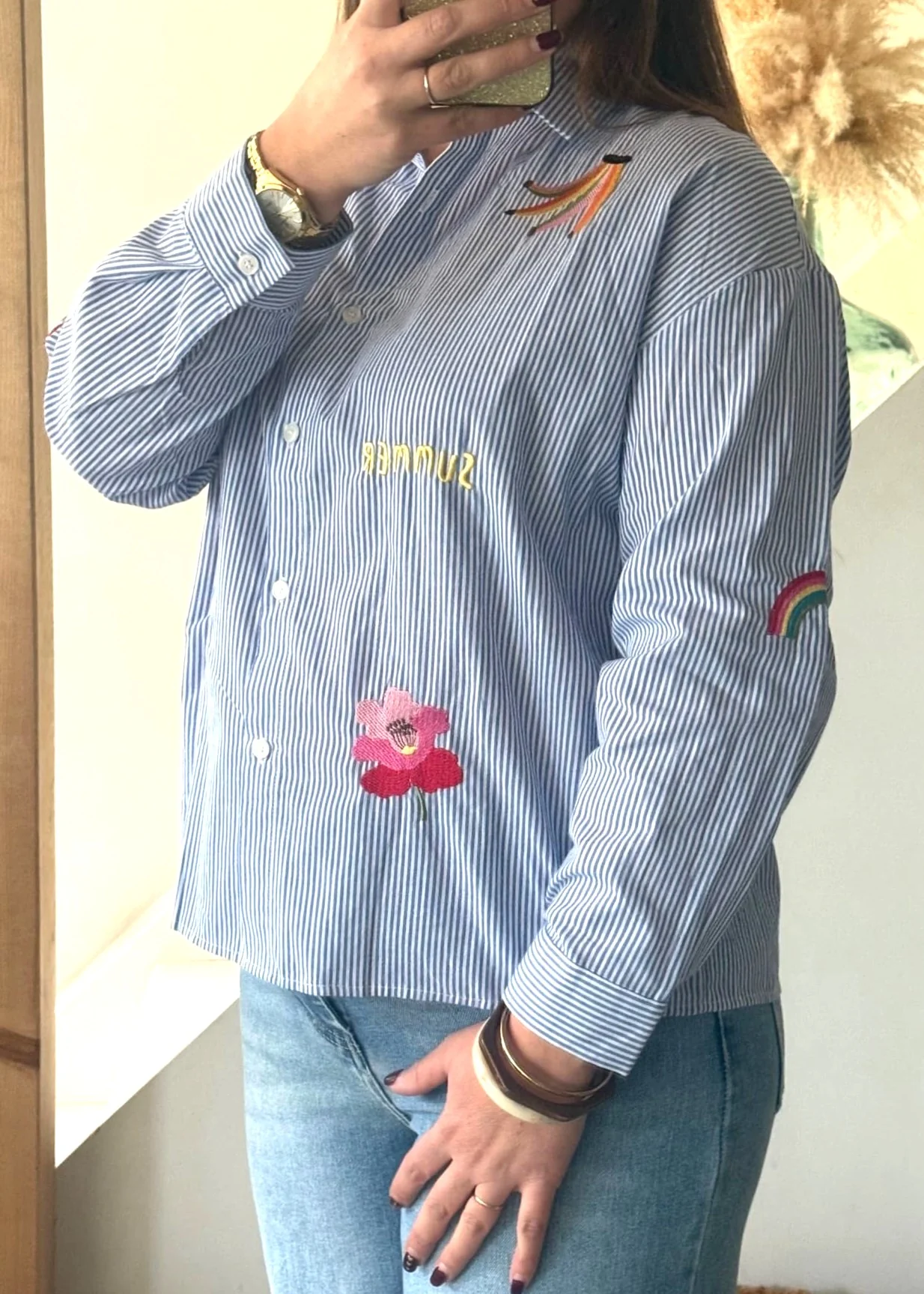 Chemise rayée bleue à broderies – Image 3