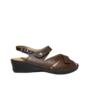 Sandales orthopédiques Finn Comfort Santorin en cuir brun.